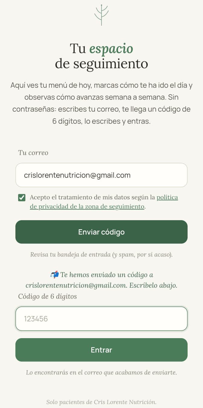 Pantalla de acceso con campo de correo y código OTP de 6 dígitos